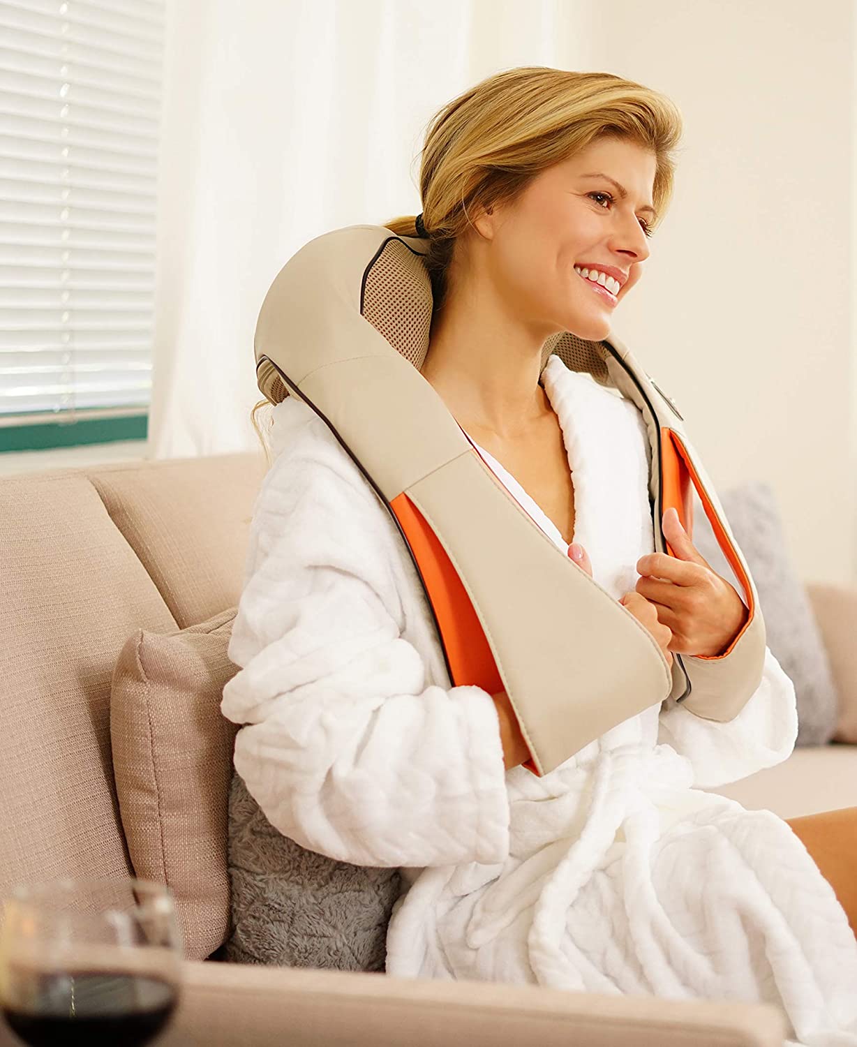 Shiatsu Electric Neck Massager & Shoulder Massager with 3D Kneading Massage - ComfyPro Canada